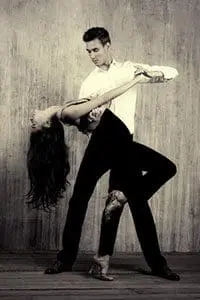 des cours de Tango de tous niveaux danses en couple