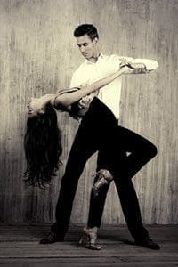 des cours de Tango de tous niveaux danses en couple